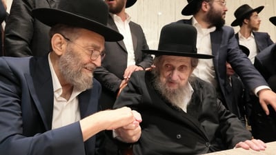 המנהיג הליטאי הגר"ד לנדו הגיע לשמחת נכדת גפני