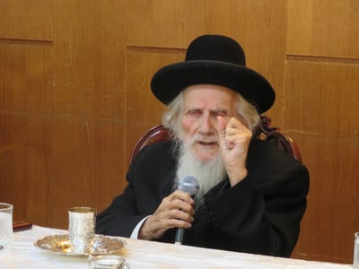 הגאון רבי מרדכי אויערבאך שליט"א