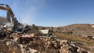 הריסת המבנים | צילום: יחידת הפיקוח