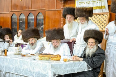 מוצאי ראש השנה בחצר הקודש לעלוב