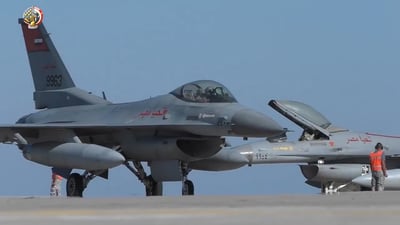 מטוסים סיניים בסואץ: ישראל לוחצת לאשר מכירת F-15 למצרים