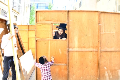 הכנות לחג הסוכות בבני ברק