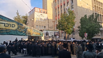 יצא משליטה • 1,200 ש"ח במזומן לכל אברך: החלוקה עצרה את העיר