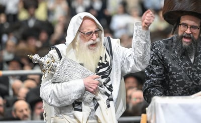 הקפות שניות בחצר הקודש צאנז