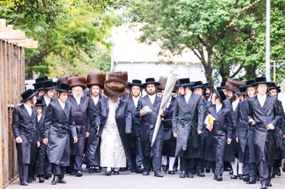 ימי החג בחצר סאטמר