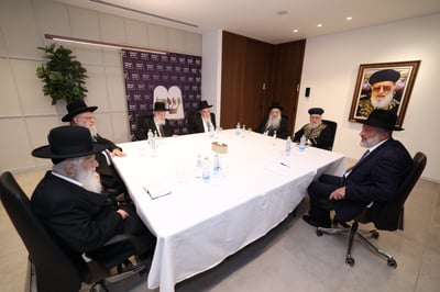 אריה דרעי בישיבת מועצת חכמי התורה