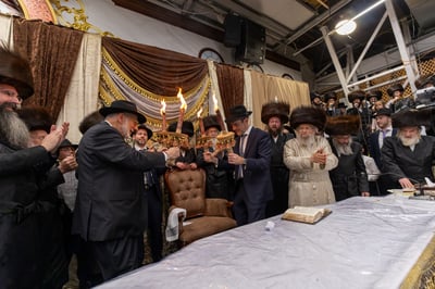 חג הסוכות בחצר הקודש פינסק קרלין