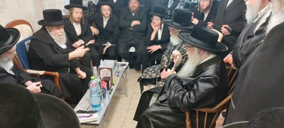 האדמו"רים מויז'ניץ ומצאנז בניחום אבלים אצל הרב יעקב ולצר