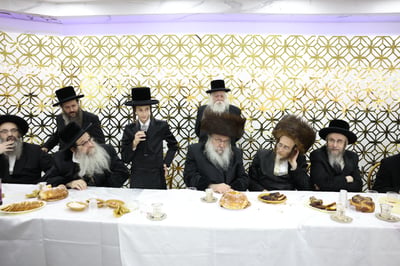 שמחת בר המצווה לבן הרה"ח רבי נפתלי שנייבלג