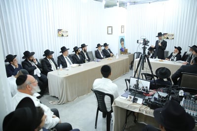 מאות התכנסו בבני ברק ביום הילולת מרן זצ"ל