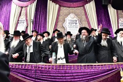 מעמד הסיומים השנתי בישיבת מיר | צילום: שוקי לרר