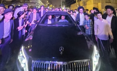 בשירה ובריקודים: כך קיבלו בבית וגן בחור ששוחרר מהכלא