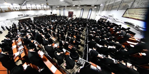 לילה של התעלות: כך נראו הסליחות הראשונות במכנובקא בעלזא