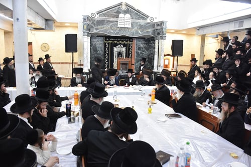 טיש ואירוסין: כך ציינו באלכסנדר את הילולת האדמו"ר הי"ד שנרצח בטרבלינקה