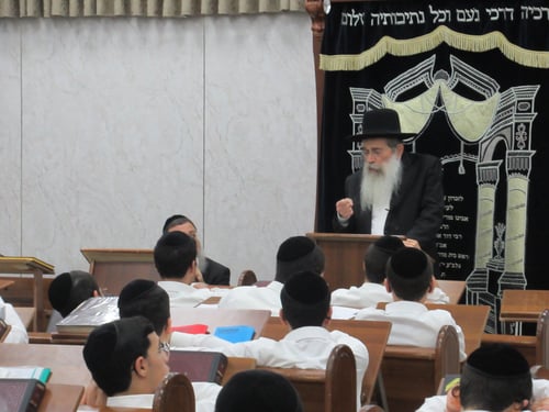 "ימי הרחמים": הגאון רבי שרגא שטיינמן חיזק את בחורי 'דרכי דוד' 