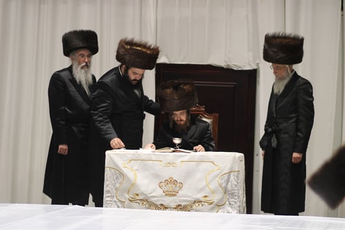 התעלות רוחנית: כך נחתם ראש השנה בחצר הקודש סאדיגורה