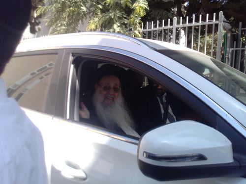 "למרות חולשתו": הגר"מ מאיה בביקור מפתיע ב'תורה והוראה' 