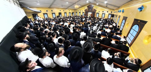 אלפים נהרו ל'בית השם': ראש הישיבה ריתק את הקהל באוהל הענק שנבנה במיוחד  
