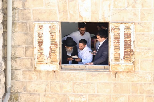 לראשונה מזה 70 שנה: הסיבה שראש הישיבה סיכך את סוכתו לפני יום כיפור