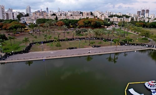 מתשליך ועד האויספסטען | 48 שעות מרוממות בחצה"ק ויז'ניץ