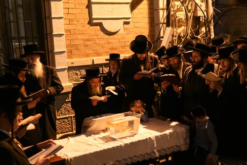 האחים האדמו"רים מקרעטשניף סיגעט התאחדו יחדיו ביום הקדוש | צפו בתיעוד