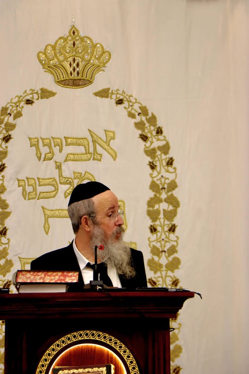 קדושת המועדים: הגרח"פ ברמן בשיעור מיוחד ב'חניכי הישיבות'