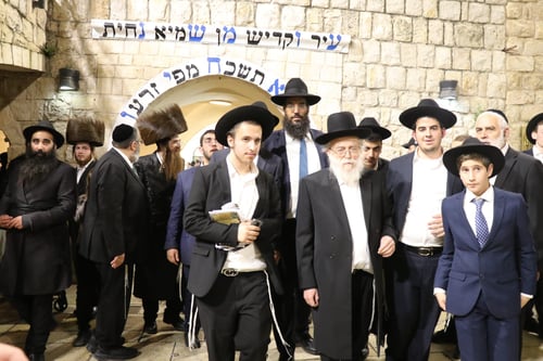 לראשונה בחייו: הגרב''ד אלישיב בביקור היסטורי בצפת ובמירון