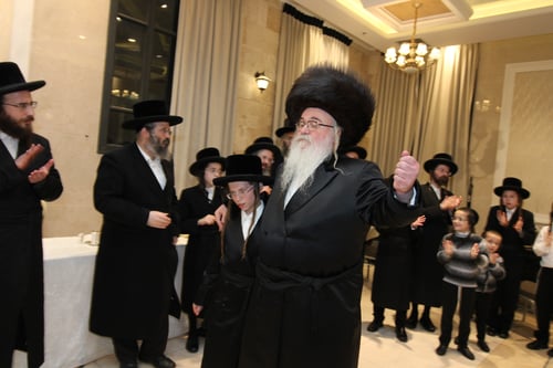 שמחת הבר מצווה החסידית שהשאירה את המזרח ללא מושב פנוי