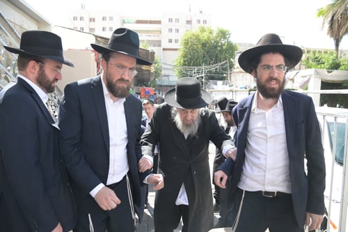 התוועדות רוחנית: מאות ראשי ישיבות התכנסו בצילם של גדולי הדור