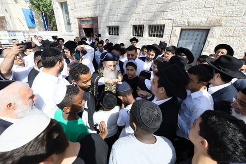 מבתי הכנסת ועד בית הדין: הראשל"צ במסע חיזוק מרומם באשקלון
