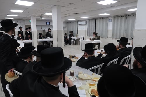 נועם זכרונות: האדמו"ר מזלאטשוב ריתק את בחורי סערט ויז'ניץ לדמות רבם זי"ע