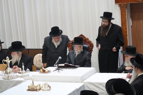בחיפה ובבני ברק: בסערט ויז'ניץ ציינו ס"ב שנים לרבי ה'מקור ברוך' 
