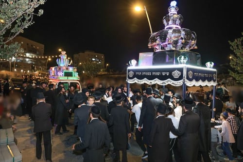 הבעלי תשובה של רמת בית שמש ד' חגגו עם ספר תורה חדש | צפו
