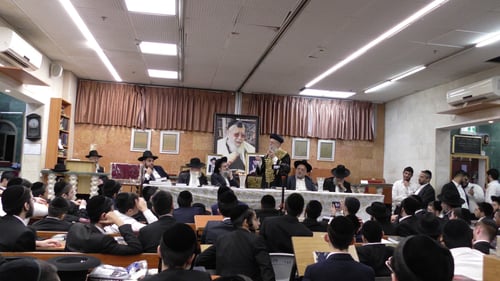 שלושה גאונים הונצחו ב'כסא רחמים' | ומי הדליק את נרות הנשמה? 