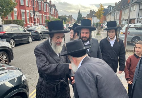 מ'אורה ללונדון': מדוע שיגר הרבי מויז'ניץ את בנו הגדול לביקור בן יום בלונדון