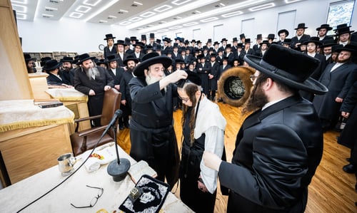 אש יוקדת: הרבי מתולדות צבי דספינקא פתח את 'זמן החורף' במונרו