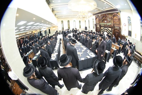 כִּי הִצַּלְתָּ נַפְשִׁי מִמָּוֶת | בקרעטשניף ציינו יובל לתאונה שכמעט קיפחה את חיי האדמו"רים