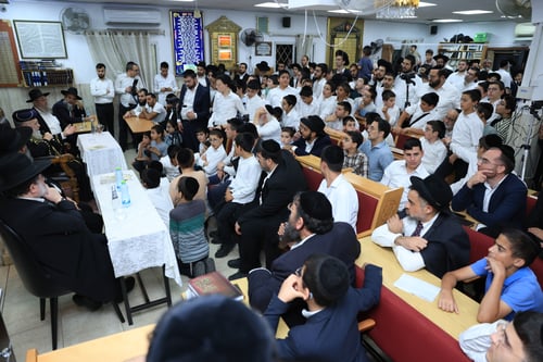 הראשל"צ הגר"י יוסף במסר ברור בבני ברק: "המשיכו להגות בתורת מרן זי"ע"