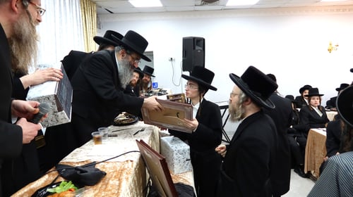 כִּי טוֹב סַחְרָהּ: הגרצ"מ זילברברג בסיום מיוחד לשלושת הבבות | צפו בתיעוד