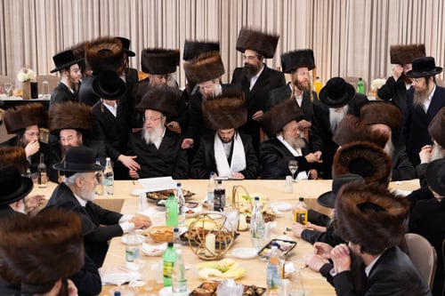 שמחה חסידית בסטמפורד היל: נחגגה שמחת בית ביאלה ונדבורנה