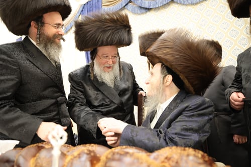 ירושלים חוגגת: מאות בשמחת שבע הברכות המרכזית לנכד האדמו"ר מערלוי 