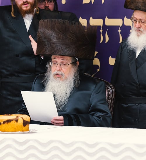 חום של שמחה בשיא הקור: אלפי חסידים חגגו בקנדה הקפואה נישואי נכדת האדמו"ר מטאהש