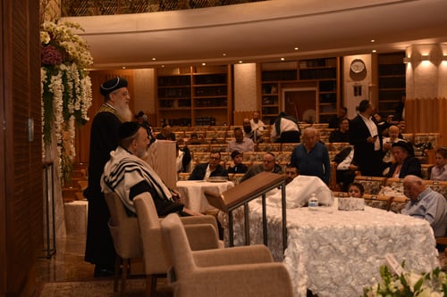 מקסיקו לבשה חג: הראשל"צ הגאון רבי דוד יוסף הפיח רוח חיים בקהילות