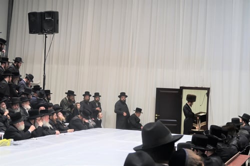 "מה שצדיקים לא פועלים בתשרי - יהודי פשוט פועל היום": 'זאת חנוכה' בסאדיגורה