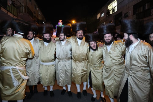 מחזה מרהיב במאה שערים: כך הנציחו את זכרו של העסקן האגדי רבי משה דייטש ז"ל