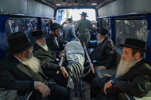 פרח שנגדע בסערת המערכה: אלפים ליוו בדמעות את הבחור יוסף אייזנטל ז"ל למנוחות