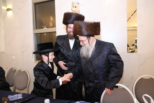 התרגשות בבית שמש: האדמו"ר ממשכנות הרועים חגג בבר מצווה לנינו 