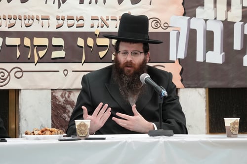 חזון הדורות התגשם: מסע הישועות של האדמו"ר משומרי אמונים • סיקור ענק