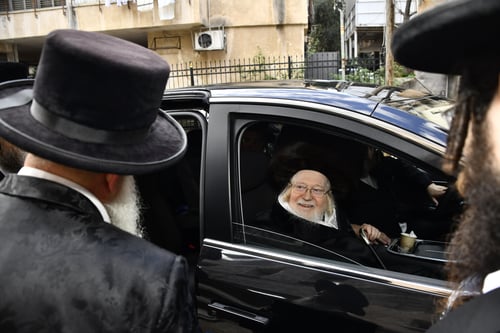 החסידים הסתערו על מגשי השום | פדיון הבן לניני האדמו"רים מספינקא וקרעטשניף  
