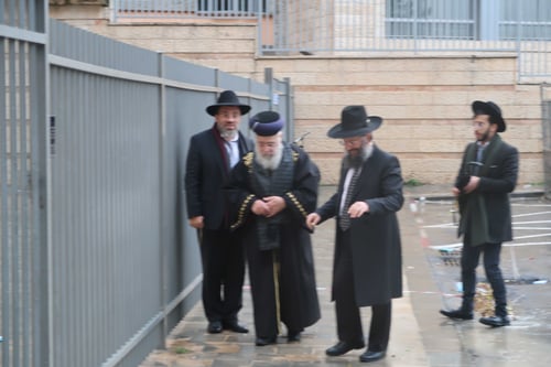 הראשל"צ חשף בליל שבת קודש את השיחה האחרונה שלו עם אביו מרן זצ"ל